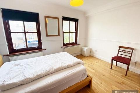 undefined, Whitechapel Road, Whitechapel, London  E1