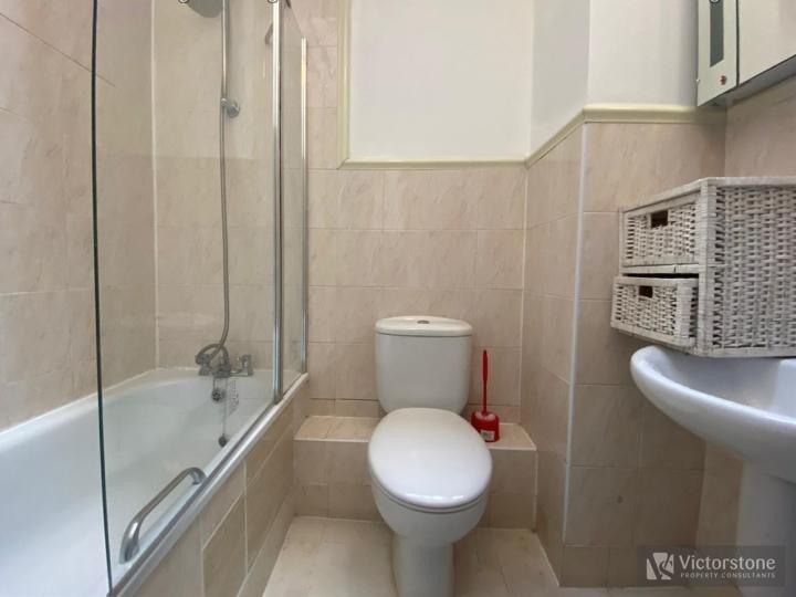 Apartment in London - More