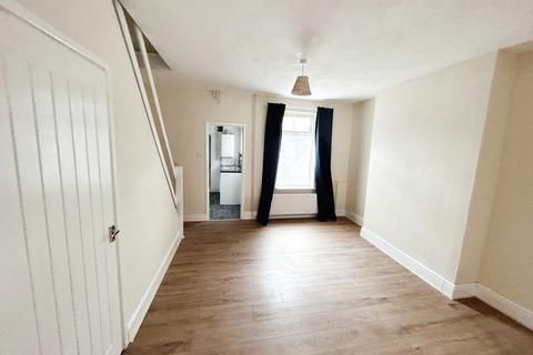 2 bedroom terraced house to rent, Tower Street, Gainsborough