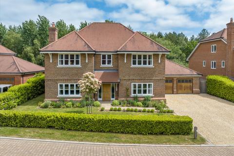 4 bedroom detached house for sale, Fern Mead, Cranleigh, Surrey, GU6.