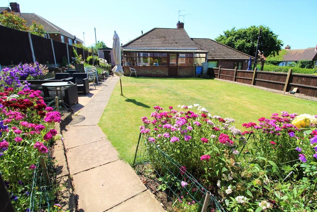 Mayflower Close, Gainsborough 3 bed semidetached bungalow £185,000