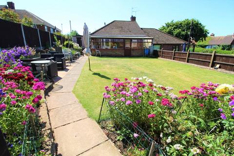 3 bedroom semi-detached bungalow for sale, Mayflower Close, Gainsborough