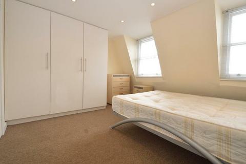 2 bedroom flat to rent, Chapel Market, The Angel, N1