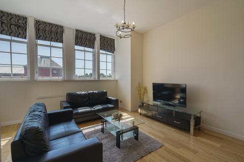 2 bedroom apartment to rent, 28D Crown Street