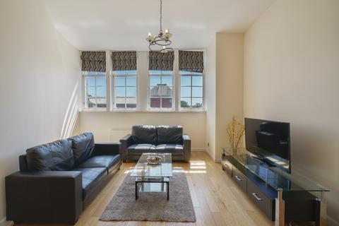 2 bedroom apartment to rent, 28D Crown Street