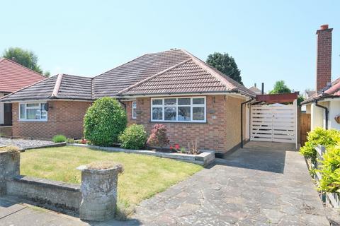 4 Axtaine Road, Orpington, BR5 4HX