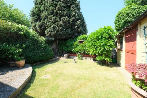 4 Axtaine Road, Orpington, BR5 4HX