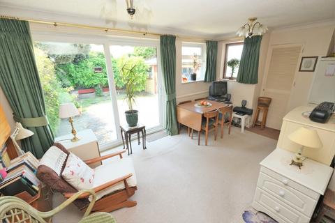 4 Axtaine Road, Orpington, BR5 4HX