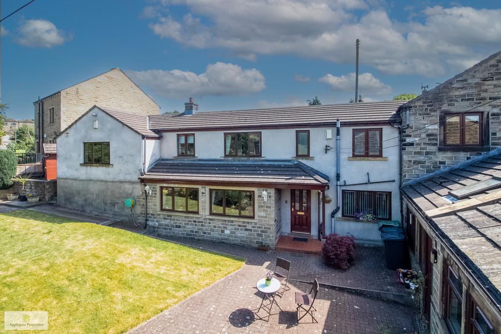 Sude Hill, New Mill, Holmfirth 4 bed link detached house for sale £