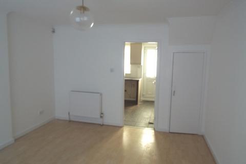 2 bedroom terraced house to rent, 5 Osprey Close