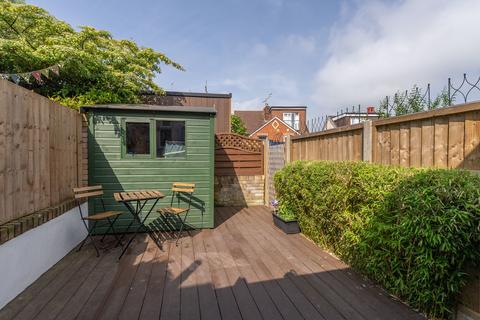 9 Meadowbrook Road, Dorking, RH4 1DH