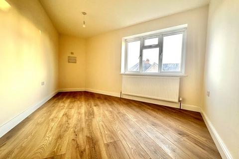2 bedroom flat to rent, Parkstone Road, Off Cardinals Walk, Leicester