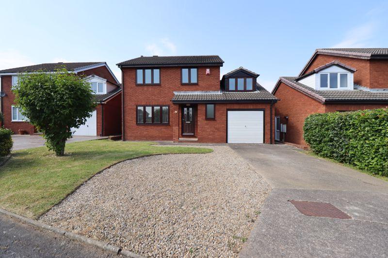Heworth Drive, Norton, StocktonOnTees, TS20 1TB 4 bed detached house