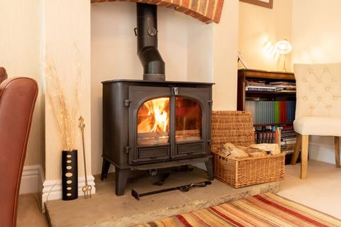 80 Buxton Lane, Caterham, CR3 5HH