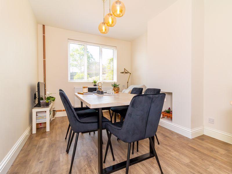 Tylers Close, Godstone 3 bed end of terrace house £450,000