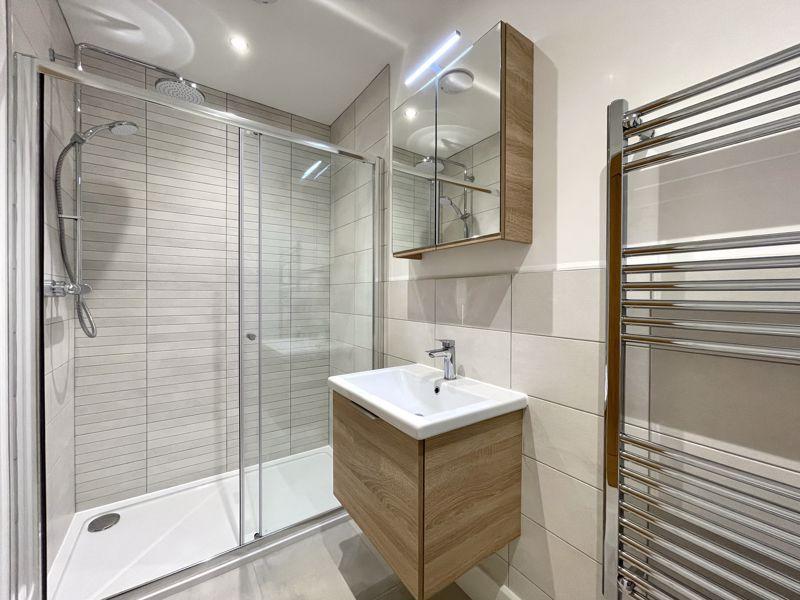 En Suite Shower Room