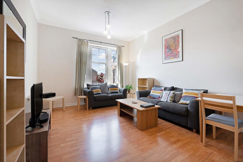 3/2, 36 Willowbank Street, Woodlands, Glasgow, G3 6LZ 2 bed flat for sale £235,000