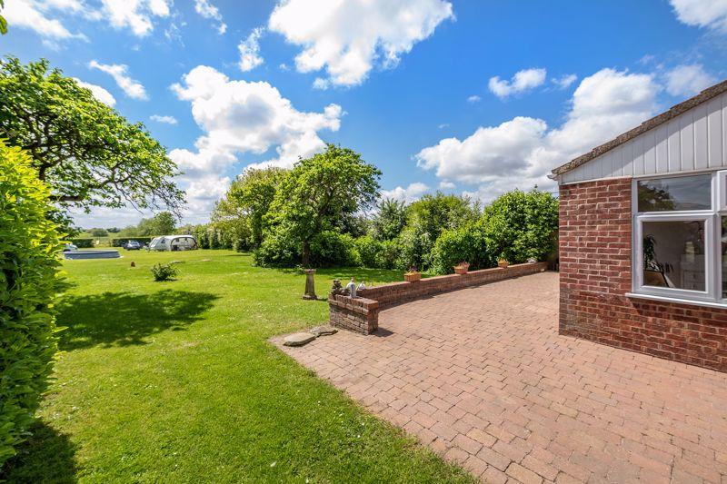 Rear garden/caravan