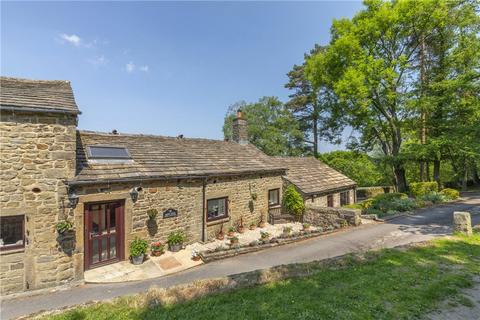 3 bedroom semi-detached house for sale, Hebers Ghyll Drive, Ilkley, West Yorkshire, LS29