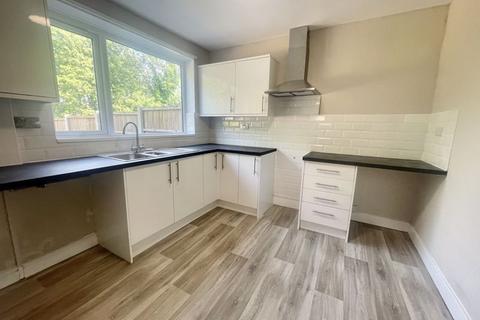3 bedroom semi-detached house to rent, Gloucester Street, Atherton, Manchester. *AVAILABLE NOW*