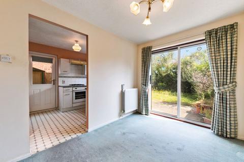 24 Eindhoven Close, Carshalton, SM5 2FD