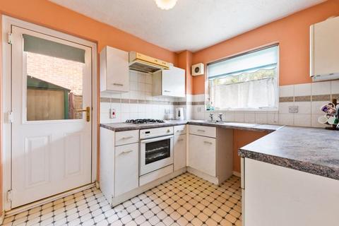 24 Eindhoven Close, Carshalton, SM5 2FD
