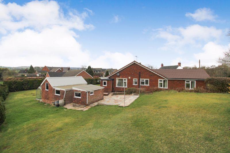 Heaton, Rushton Spencer, SK11 3 bed detached bungalow to rent £1,300