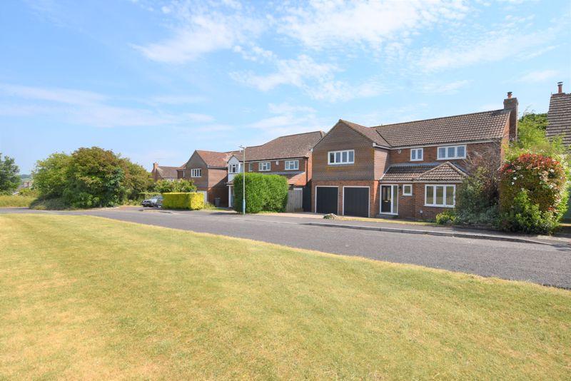 Manor Farm Road, Ford *VIDEO TOUR* 5 bed detached house for sale £650,000