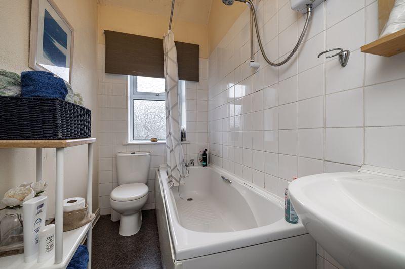 Bathroom Aspect 2