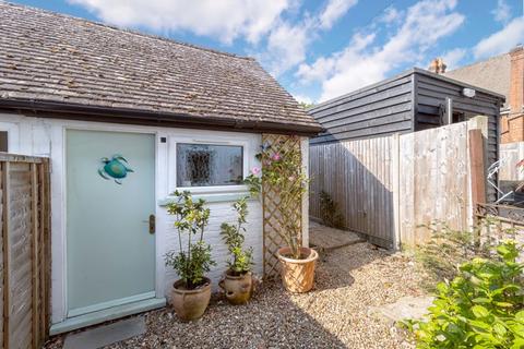215 Crawley Road, Horsham, RH12 4ET