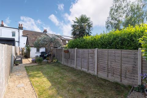 215 Crawley Road, Horsham, RH12 4ET
