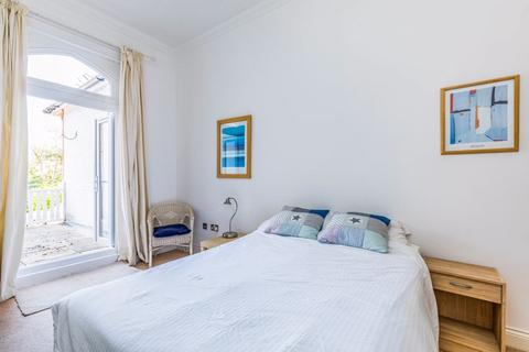 2 bedroom apartment to rent, Craneswater Park, Southsea