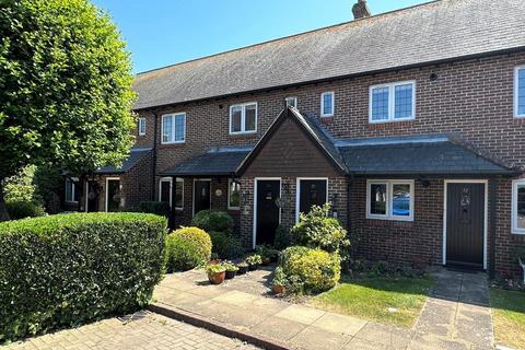2 bedroom flat for sale, Penns Court, Steyning, West Sussex, BN44 3BF