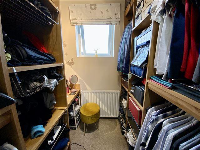 Walk-in wardrobe