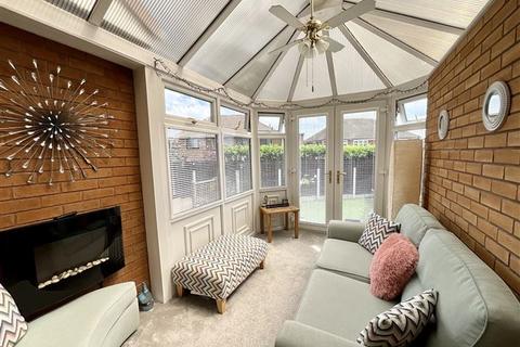 11 David Close, Sheffield, S13 7SD