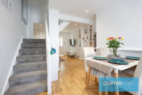 48 Dock Road, Grays, RM17 6EX