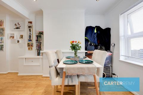 48 Dock Road, Grays, RM17 6EX