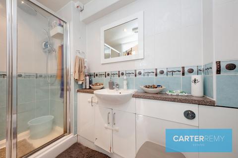 48 Dock Road, Grays, RM17 6EX
