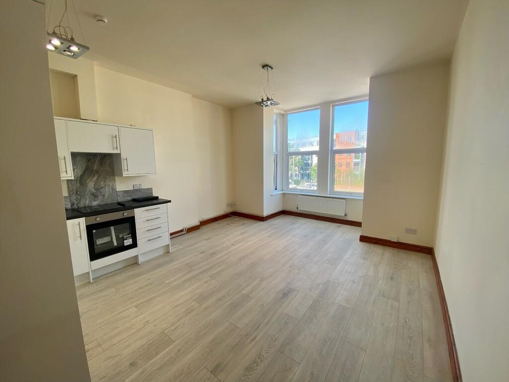 Patrick Road, West Bridgford... 2 bed apartment £850 pcm (£196 pw)