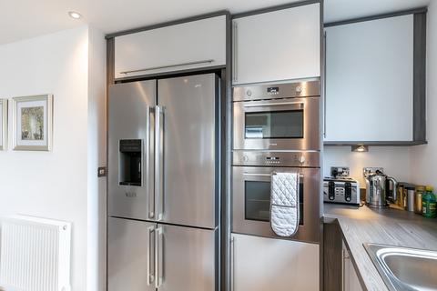 Flat 10, 1 Hatters Lane, Edinburgh, EH7 4GZ