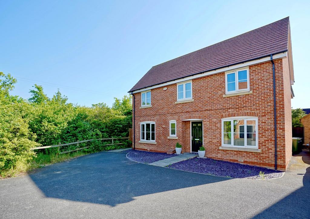 Stokes Drive, Godmanchester... 4 bed detached house £500,000