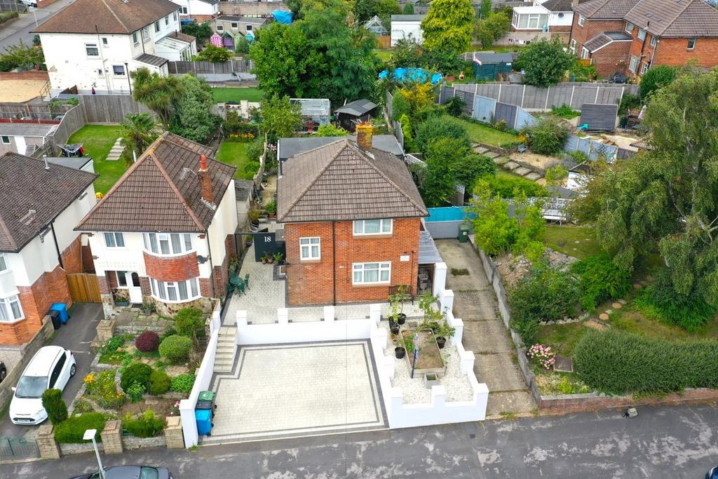 Astbury Avenue, HOME AND 5 bed detached house £400,000
