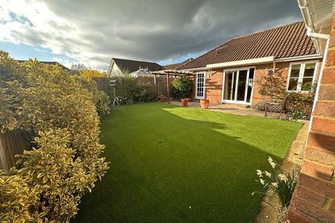82 Dickens Dell, Totton, Southampton, SO40 8FJ