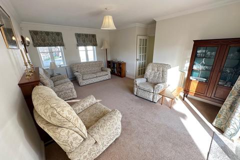 82 Dickens Dell, Totton, Southampton, SO40 8FJ