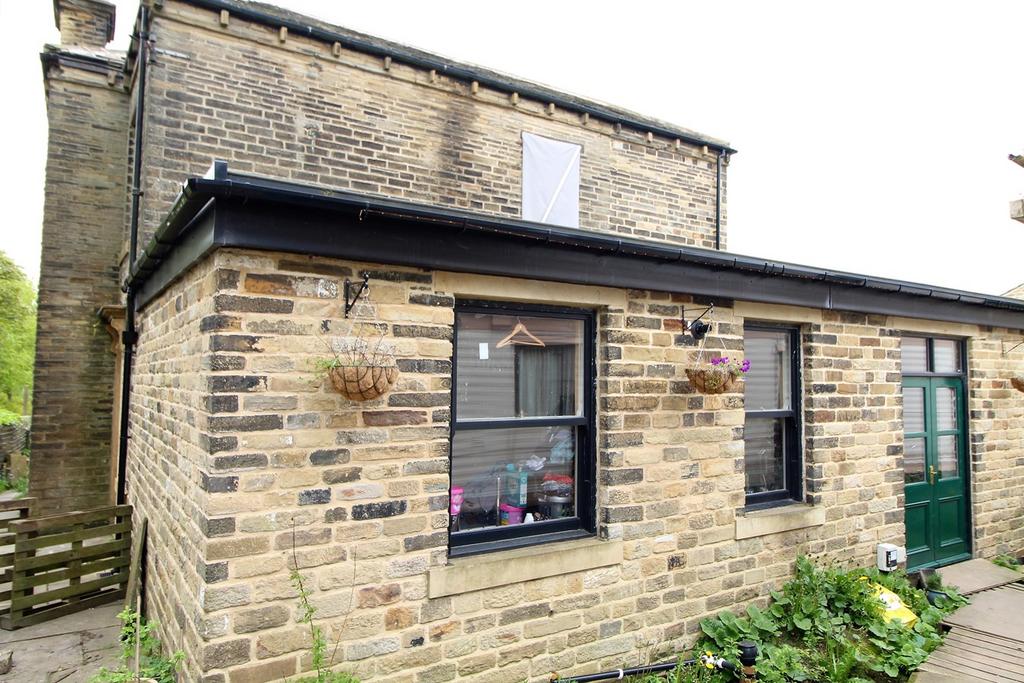 Bradshaw Lane, Bradshaw, Halifax, HX2 3 bed detached house for sale £