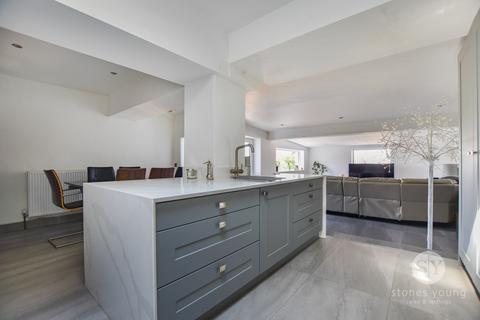 3 bedroom detached house for sale - Lammack Road, Blackburn, BB1