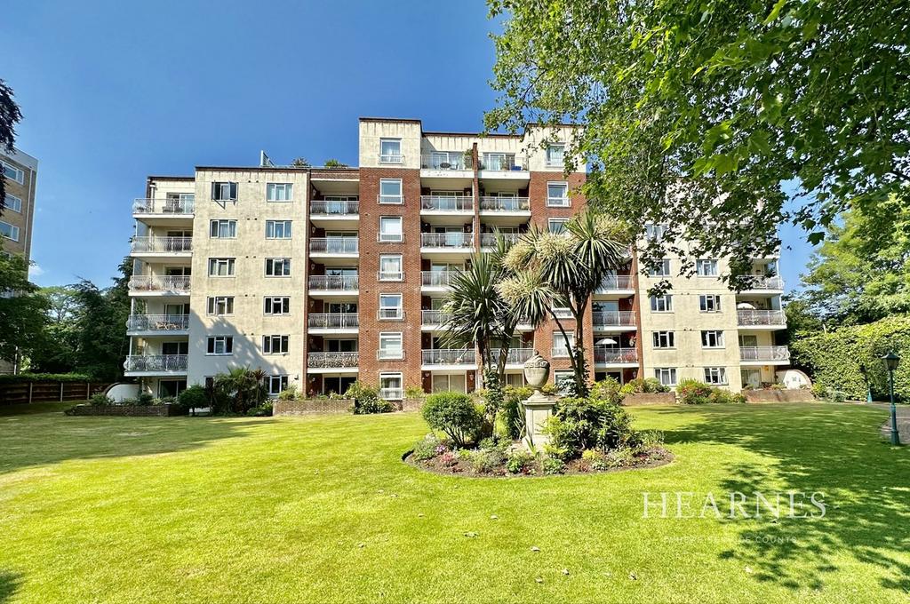 Lindsay Road, Poole, BH13 2 bed apartment for sale £280,000
