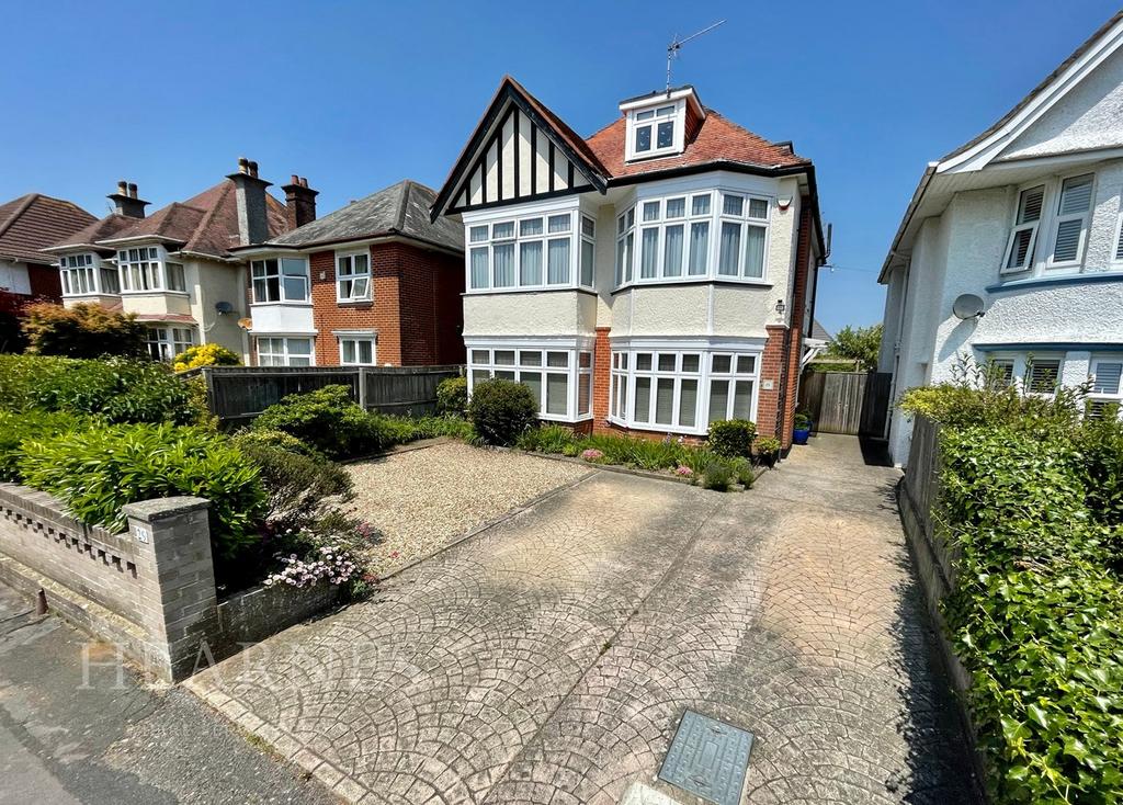 Talbot Hill Road, Talbot Park, Bournemouth, BH9 6 bed detached house