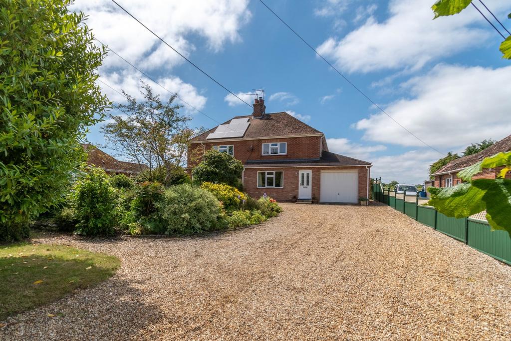 Churchill Estate, South Creake, NR21 3 bed semidetached house for sale