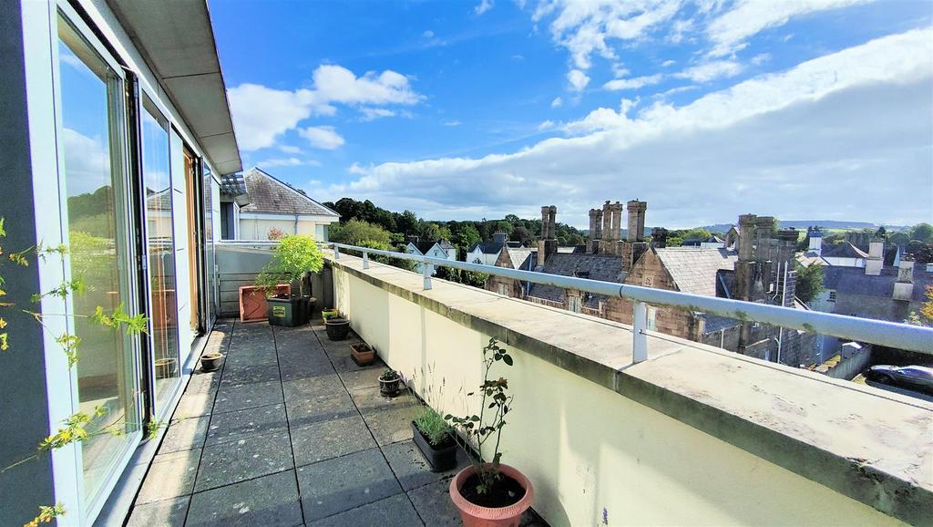 Balcony-(2).jpg
